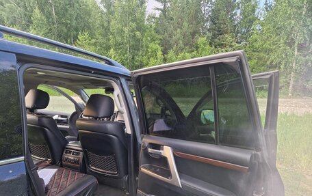 Toyota Land Cruiser 200, 2015 год, 4 700 000 рублей, 21 фотография
