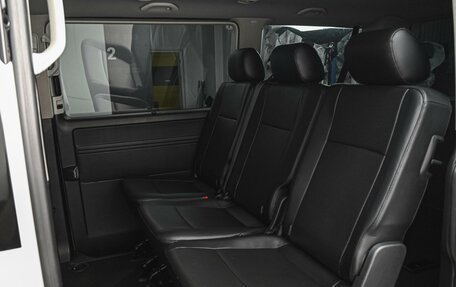 Volkswagen Caravelle T6 рестайлинг, 2015 год, 3 432 000 рублей, 9 фотография