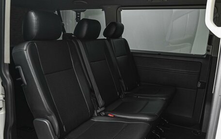 Volkswagen Caravelle T6 рестайлинг, 2015 год, 3 432 000 рублей, 7 фотография