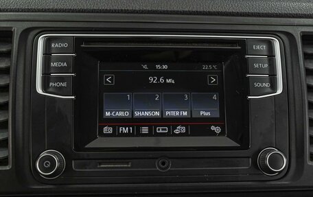 Volkswagen Caravelle T6 рестайлинг, 2015 год, 3 432 000 рублей, 15 фотография