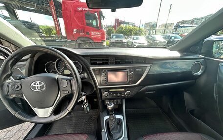 Toyota Auris II, 2013 год, 895 000 рублей, 11 фотография