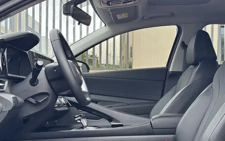 Hyundai Elantra, 2023 год, 1 350 000 рублей, 8 фотография
