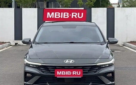 Hyundai Elantra, 2023 год, 1 350 000 рублей, 2 фотография
