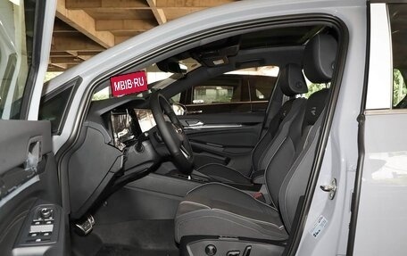 Volkswagen Golf VIII, 2023 год, 1 986 000 рублей, 18 фотография