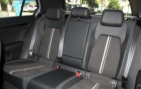 Volkswagen Golf VIII, 2023 год, 1 986 000 рублей, 34 фотография