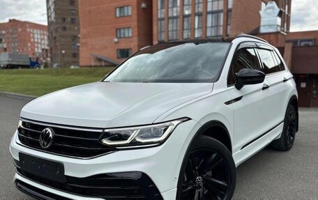 Volkswagen Tiguan II, 2020 год, 2 300 000 рублей, 10 фотография