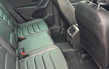Volkswagen Tiguan II, 2020 год, 2 300 000 рублей, 20 фотография