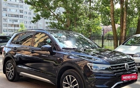 Volkswagen Tiguan II, 2019 год, 2 550 000 рублей, 3 фотография