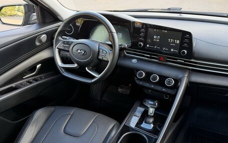 Hyundai Elantra, 2023 год, 1 700 000 рублей, 13 фотография