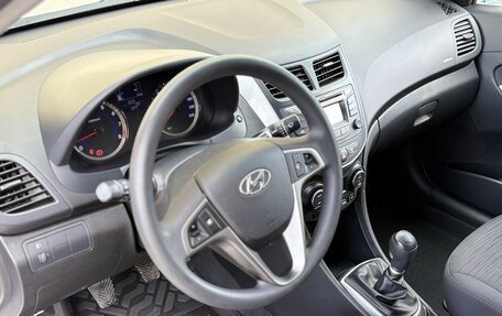 Hyundai Solaris II рестайлинг, 2015 год, 1 100 000 рублей, 15 фотография