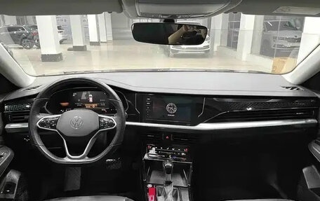 Volkswagen Passat B8 рестайлинг, 2023 год, 2 040 000 рублей, 9 фотография