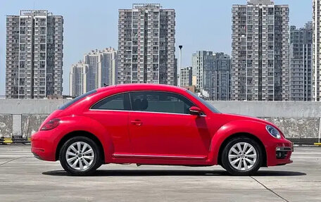 Volkswagen Beetle, 2018 год, 1 340 000 рублей, 7 фотография