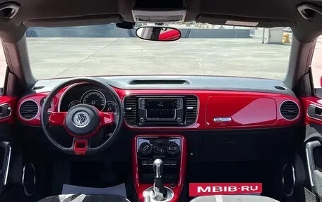Volkswagen Beetle, 2018 год, 1 340 000 рублей, 21 фотография