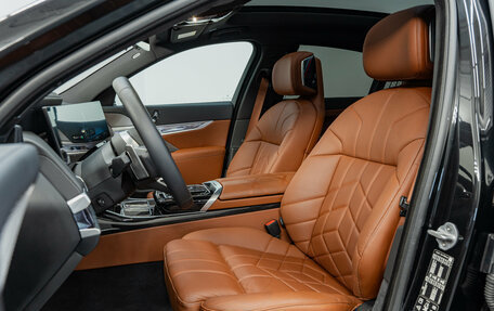 BMW 7 серия, 2025 год, 13 650 000 рублей, 18 фотография