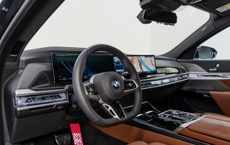 BMW 7 серия, 2025 год, 13 650 000 рублей, 13 фотография