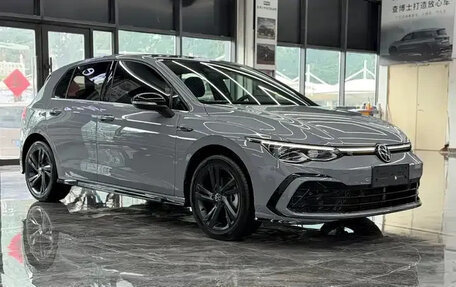 Volkswagen Golf VIII, 2022 год, 1 840 000 рублей, 3 фотография