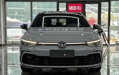 Volkswagen Golf VIII, 2022 год, 1 840 000 рублей, 2 фотография
