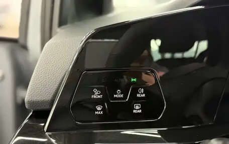 Volkswagen Golf VIII, 2022 год, 1 840 000 рублей, 17 фотография