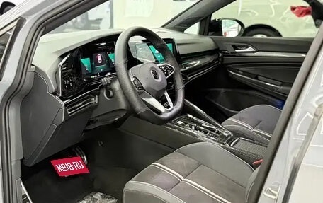 Volkswagen Golf VIII, 2022 год, 1 840 000 рублей, 15 фотография