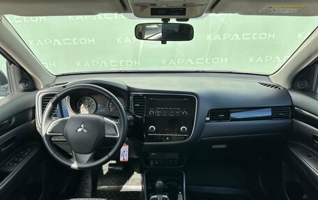 Mitsubishi Outlander III рестайлинг 3, 2020 год, 2 400 000 рублей, 6 фотография