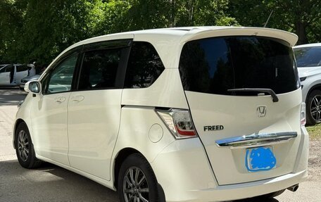 Honda Freed I, 2012 год, 880 000 рублей, 4 фотография