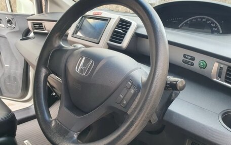 Honda Freed I, 2012 год, 880 000 рублей, 13 фотография