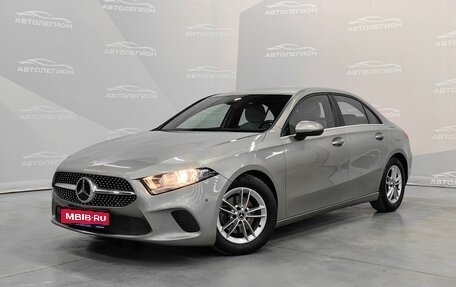 Mercedes-Benz A-Класс, 2019 год, 1 832 000 рублей, 1 фотография