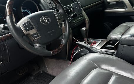 Toyota Land Cruiser 200, 2010 год, 3 000 000 рублей, 11 фотография