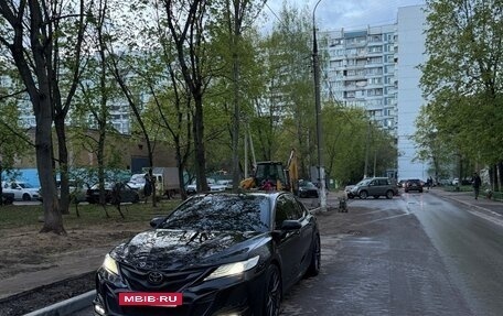 Toyota Camry, 2021 год, 3 450 000 рублей, 4 фотография