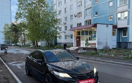 Toyota Camry, 2021 год, 3 450 000 рублей, 5 фотография
