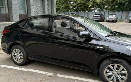 Hyundai Solaris II рестайлинг, 2019 год, 1 750 000 рублей, 6 фотография