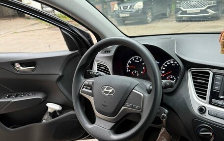 Hyundai Solaris II рестайлинг, 2019 год, 1 750 000 рублей, 12 фотография