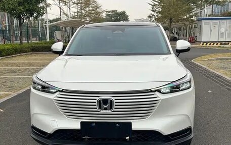 Honda Vezel, 2023 год, 1 821 000 рублей, 2 фотография