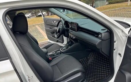Honda Vezel, 2023 год, 1 821 000 рублей, 13 фотография