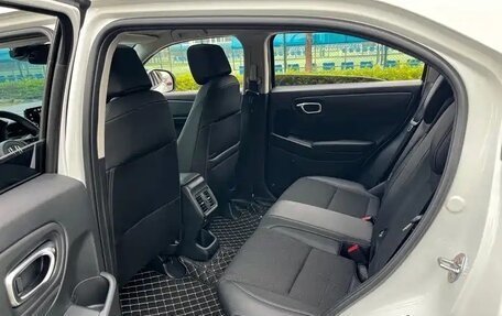 Honda Vezel, 2023 год, 1 821 000 рублей, 14 фотография