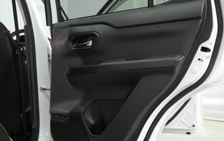 Toyota Raize I, 2021 год, 2 000 000 рублей, 27 фотография