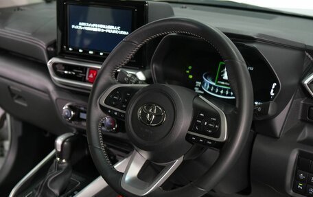 Toyota Raize I, 2021 год, 2 000 000 рублей, 23 фотография