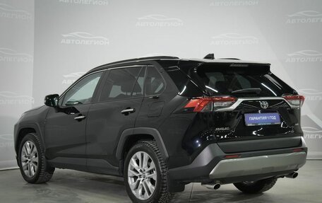 Toyota RAV4, 2019 год, 2 940 000 рублей, 7 фотография