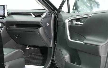 Toyota RAV4, 2019 год, 2 940 000 рублей, 18 фотография