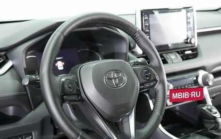 Toyota RAV4, 2019 год, 2 940 000 рублей, 24 фотография