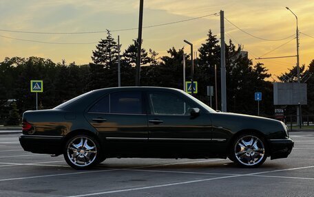 Mercedes-Benz E-Класс, 1996 год, 550 000 рублей, 6 фотография
