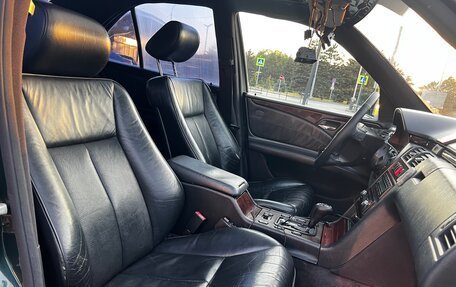 Mercedes-Benz E-Класс, 1996 год, 550 000 рублей, 9 фотография