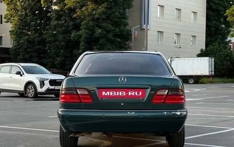 Mercedes-Benz E-Класс, 1996 год, 550 000 рублей, 4 фотография