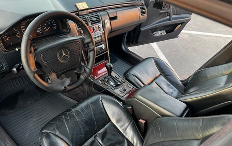 Mercedes-Benz E-Класс, 1996 год, 550 000 рублей, 15 фотография