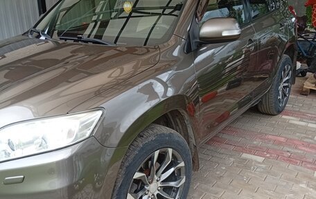 Toyota RAV4, 2011 год, 1 060 000 рублей, 2 фотография