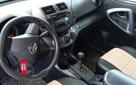 Toyota RAV4, 2011 год, 1 060 000 рублей, 6 фотография