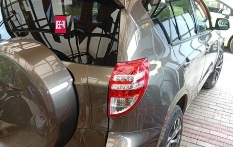 Toyota RAV4, 2011 год, 1 060 000 рублей, 4 фотография