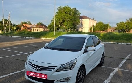Hyundai Solaris II рестайлинг, 2015 год, 1 030 000 рублей, 2 фотография