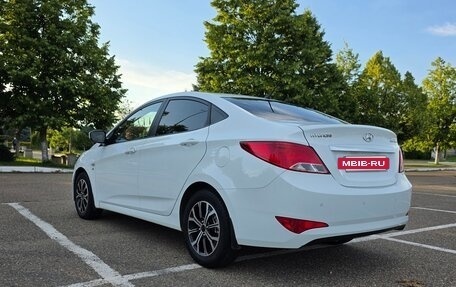 Hyundai Solaris II рестайлинг, 2015 год, 1 030 000 рублей, 11 фотография