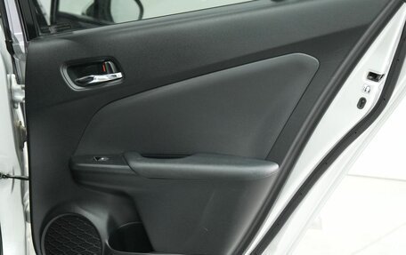 Toyota Prius IV XW50, 2017 год, 1 530 000 рублей, 8 фотография
